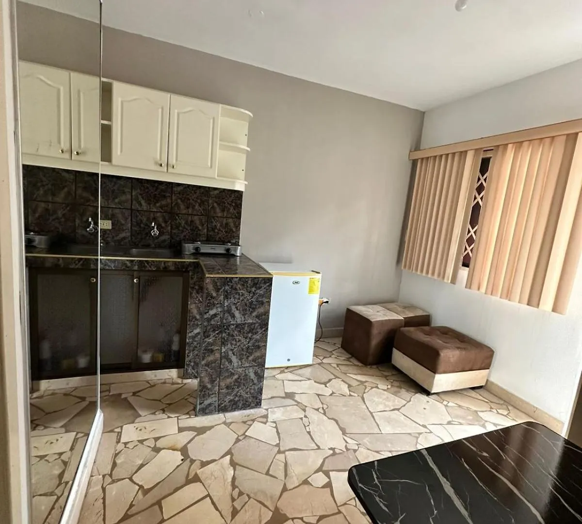 Suiteroom Garzota Guayaquil Aparthotel